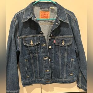 Levi’s women dark denim jean jacket- medium